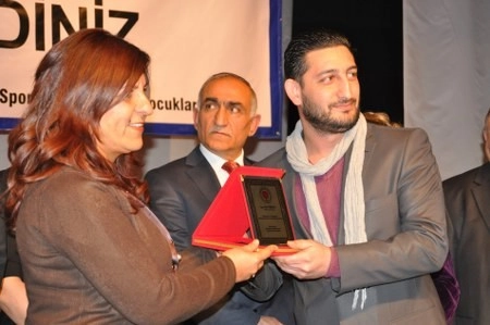 Gölbaşı'nda aşıklar atıştı