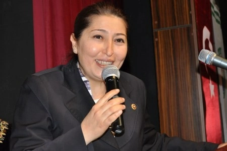 Gölbaşı'nda aşıklar atıştı