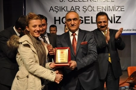 Gölbaşı'nda aşıklar atıştı