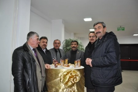 Gölbaşı'nda aşıklar atıştı