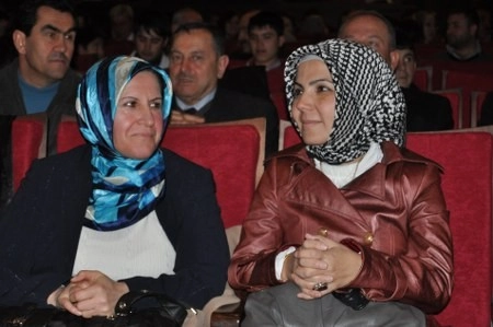 Gölbaşı'nda aşıklar atıştı