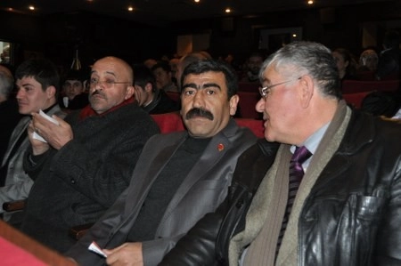 Gölbaşı'nda aşıklar atıştı