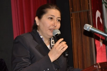 Gölbaşı'nda aşıklar atıştı