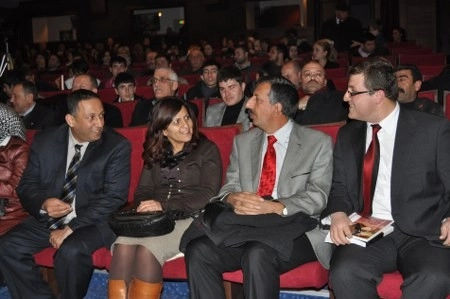 Gölbaşı'nda aşıklar atıştı