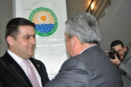 Gölbaşı'nda aşıklar atıştı