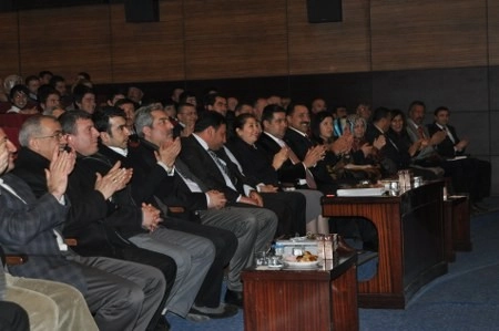 Gölbaşı'nda aşıklar atıştı