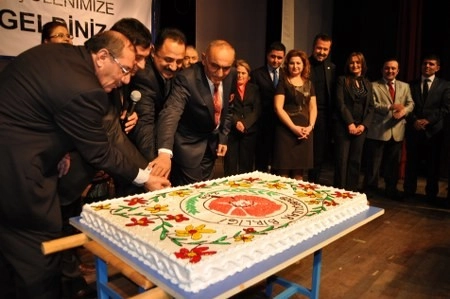 Gölbaşı'nda aşıklar atıştı