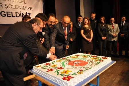 Gölbaşı'nda aşıklar atıştı