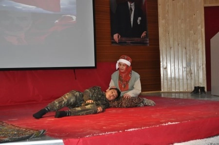 Mehmet Akif Ersoy anıldı