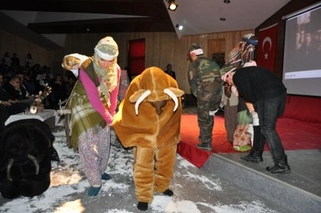 Mehmet Akif Ersoy anıldı