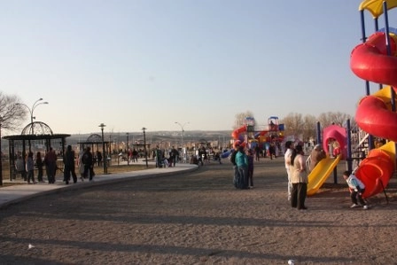 Vatandaşlar güneşli havanın tadını çıkardı