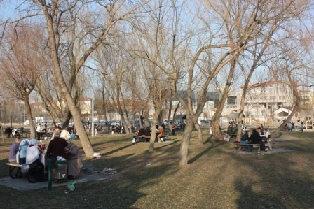 Vatandaşlar güneşli havanın tadını çıkardı