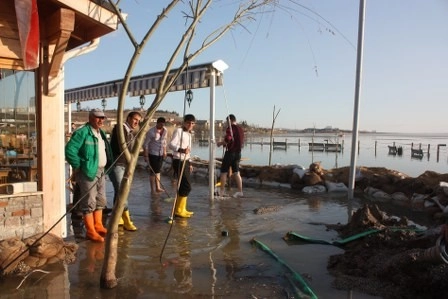 Çay Bahçesi de sular altında kaldı