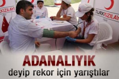 Adana'da kan verme rekor denemesi