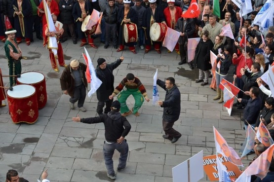 Gökçek'i mehterle karşıladılar