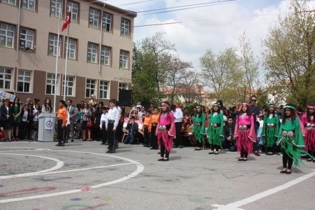 Gölbaşı'nda çocukların 23 Nisan coşkusu