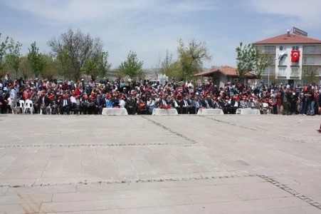 Gölbaşı'nda çocukların 23 Nisan coşkusu