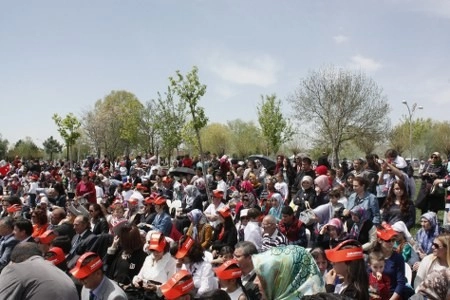 Gölbaşı'nda çocukların 23 Nisan coşkusu