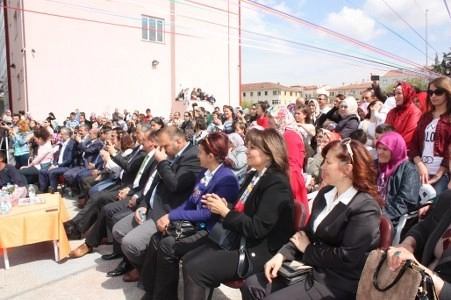 Gölbaşı'nda çocukların 23 Nisan coşkusu