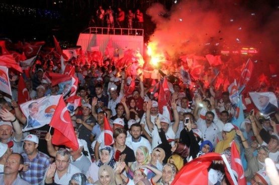 Türkiye'nin dört bir yanından kutlama manzaraları