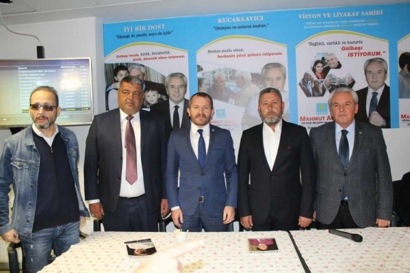 Hacı Karagöz İYİ PARTİ'ye resmen katıldı
