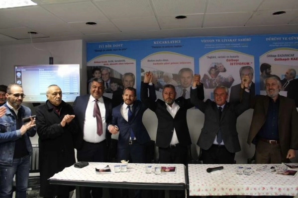 Hacı Karagöz İYİ PARTİ'ye resmen katıldı