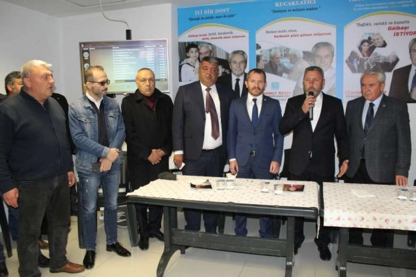 Hacı Karagöz İYİ PARTİ'ye resmen katıldı