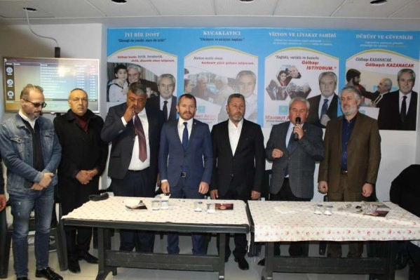 Hacı Karagöz İYİ PARTİ'ye resmen katıldı