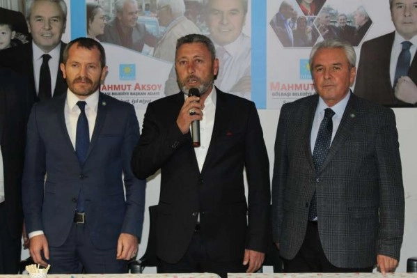 Hacı Karagöz İYİ PARTİ'ye resmen katıldı