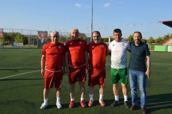Turnuvanın şampiyonu Velihimmetlispor