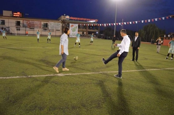 Turnuvanın şampiyonu Velihimmetlispor