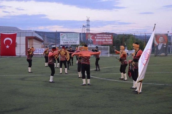 Turnuvanın şampiyonu Velihimmetlispor