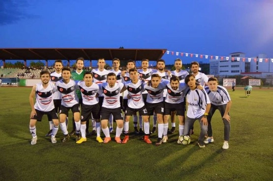 Turnuvanın şampiyonu Velihimmetlispor