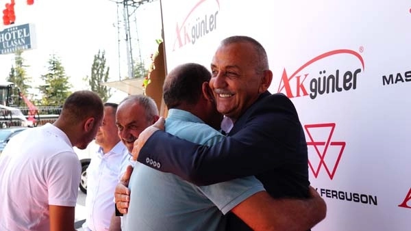 Akgünler Otomotiv Gölbaşı Plazası Görkemli Bir Törenle Açıldı