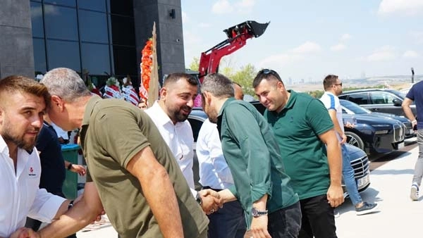Akgünler Otomotiv Gölbaşı Plazası Görkemli Bir Törenle Açıldı