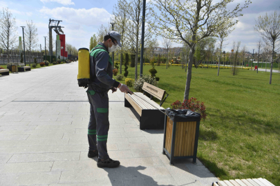 BAŞKENT’TE VEKTÖR VE HAŞERELERE GEÇİT YOK  BÜYÜKŞEHİR EKİPLERİNDEN KAPSAMLI İLAÇLAMA SEFERBERLİĞİ
